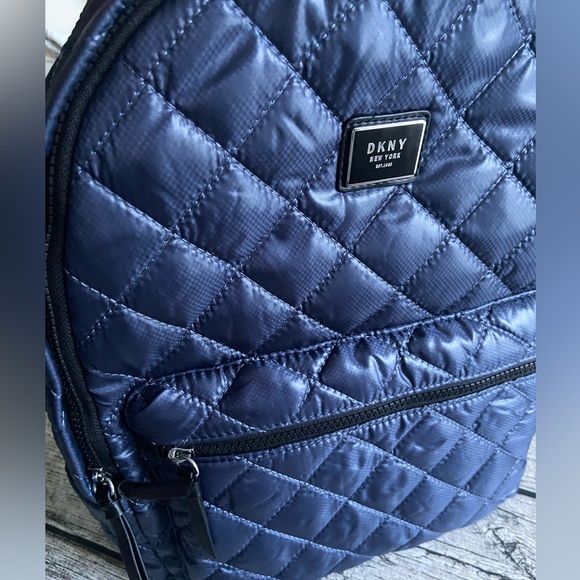 NWT! DKNY backpack. Quilted nylon material. - Picture 2 of 15